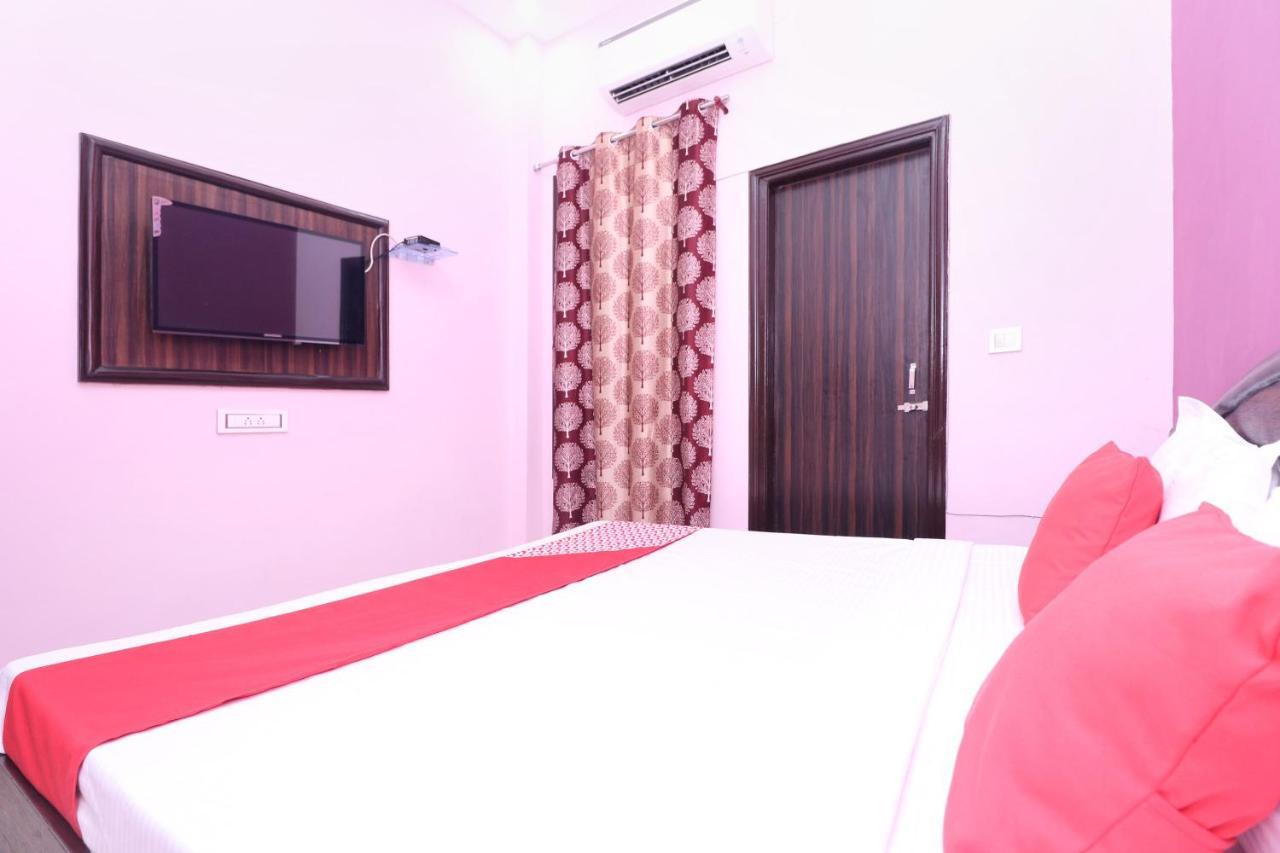 Vaccinated Staff- Oyo 15127 Pryag Guest House Jalandhar Exterior photo